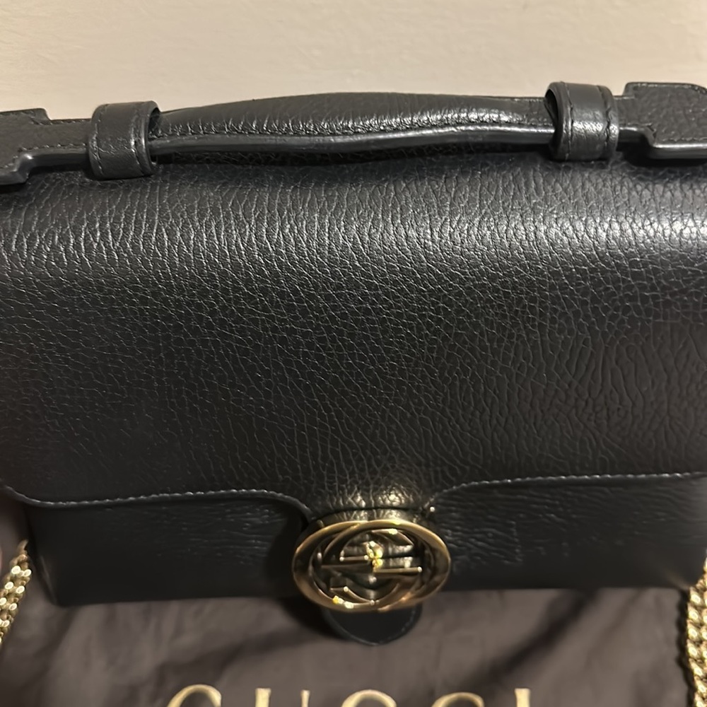 Authentic Gucci Interlocking Clasp bag. - Picture 3 of 7